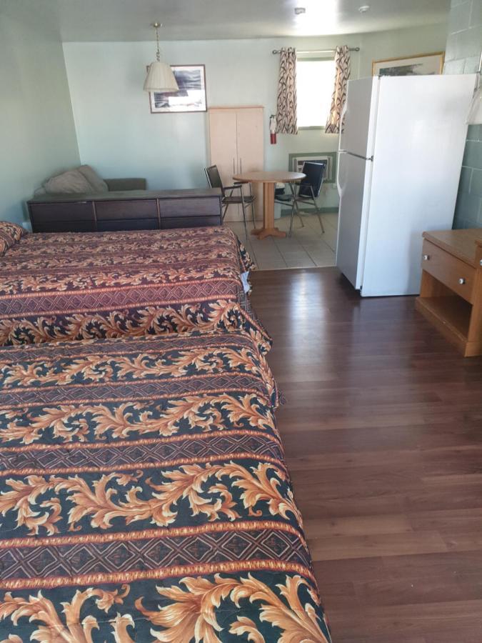 Chimo Motel Cochrane Εξωτερικό φωτογραφία