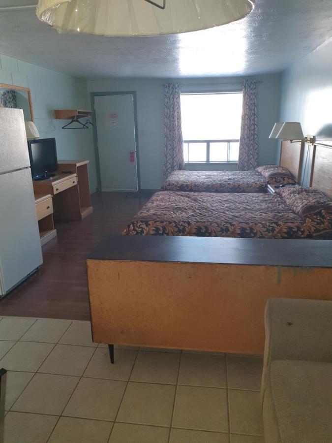 Chimo Motel Cochrane Εξωτερικό φωτογραφία
