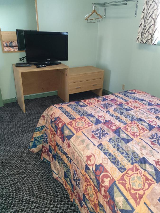 Chimo Motel Cochrane Εξωτερικό φωτογραφία