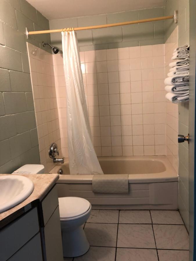 Chimo Motel Cochrane Εξωτερικό φωτογραφία