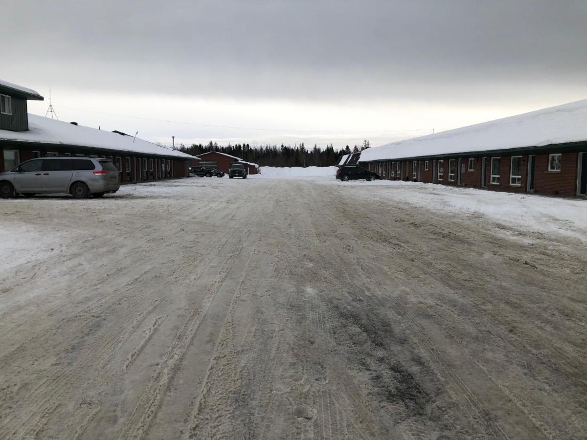 Chimo Motel Cochrane Εξωτερικό φωτογραφία